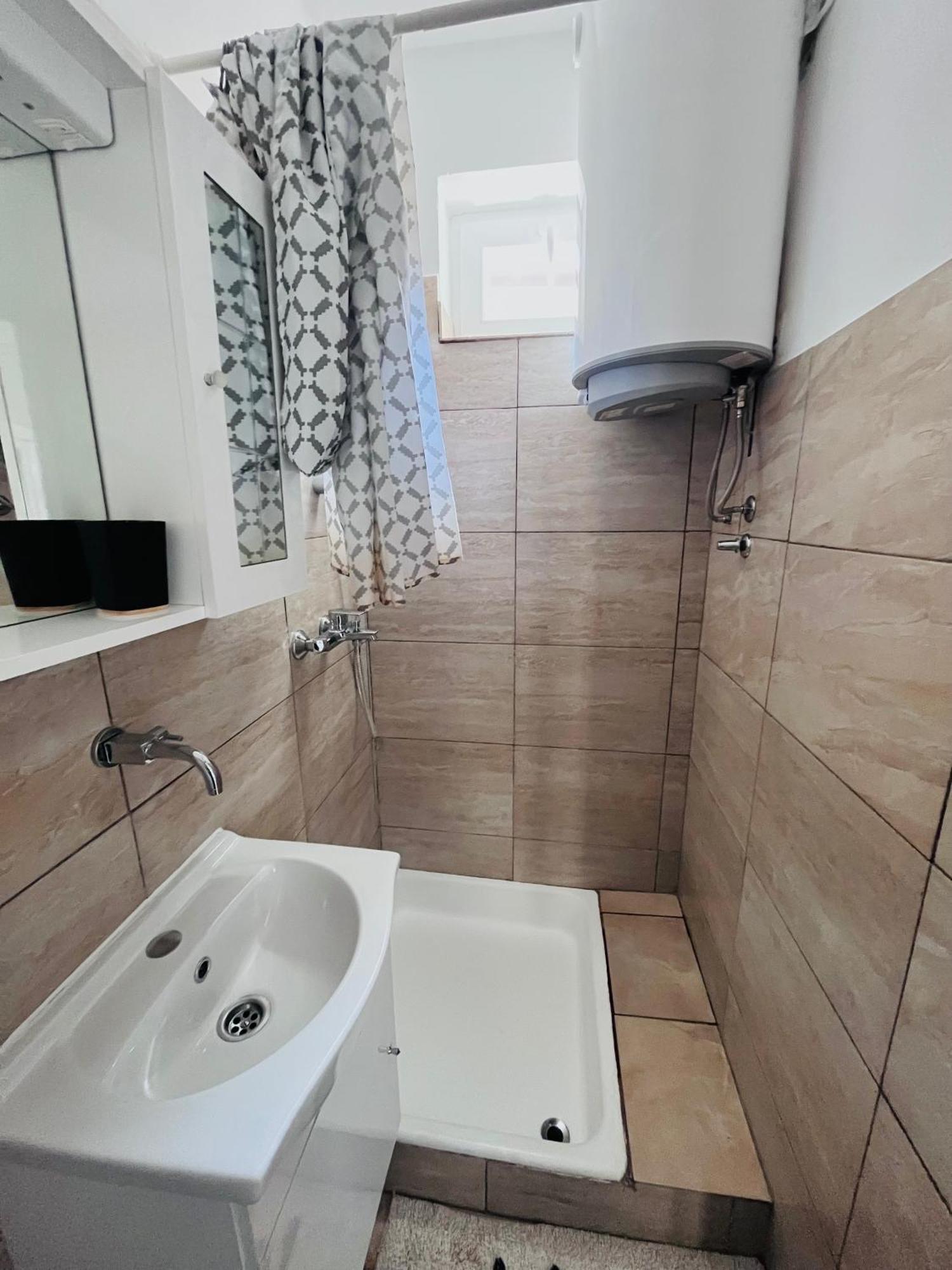 Apartment Ivana セニ エクステリア 写真
